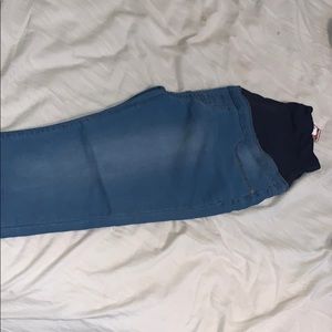 Maternity- blue skinny jeans with belly band NWT